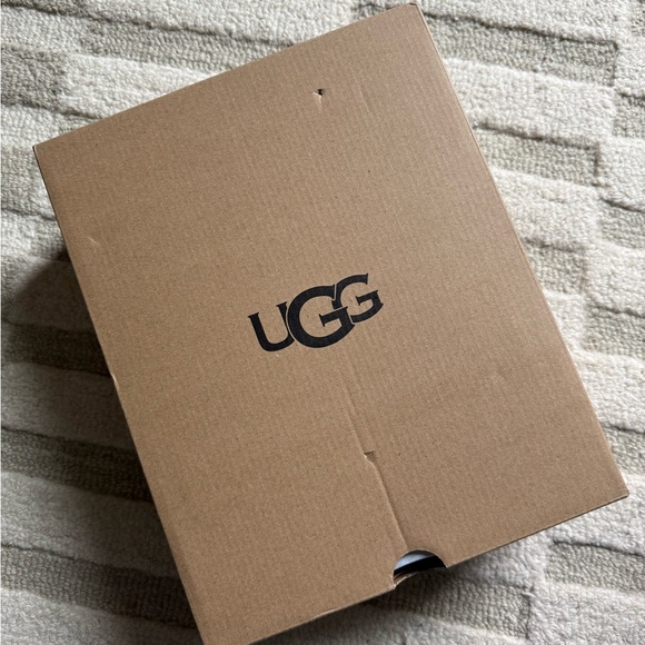 UGG Cream Mini Bailey Bow Boots - Picture 10 of 10